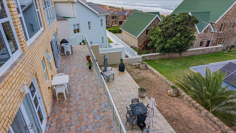 9 Bedroom Property for Sale in Outeniqua Strand Western Cape